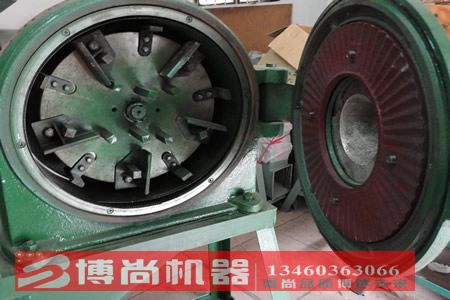 玉米磨粉機(jī)、玉米磨面機(jī)、玉米磨糝機(jī)