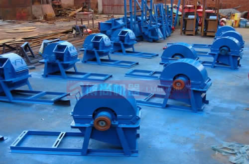 襄樊小型廢舊木材粉碎機(jī)視頻