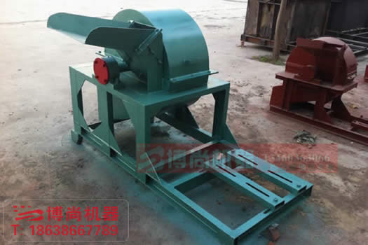 大型廢舊木材粉碎機(jī)多少錢一臺