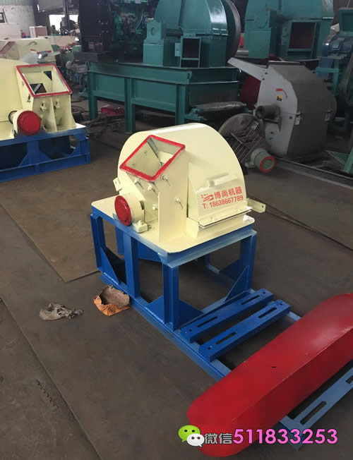 小型樹(shù)木粉碎機(jī)